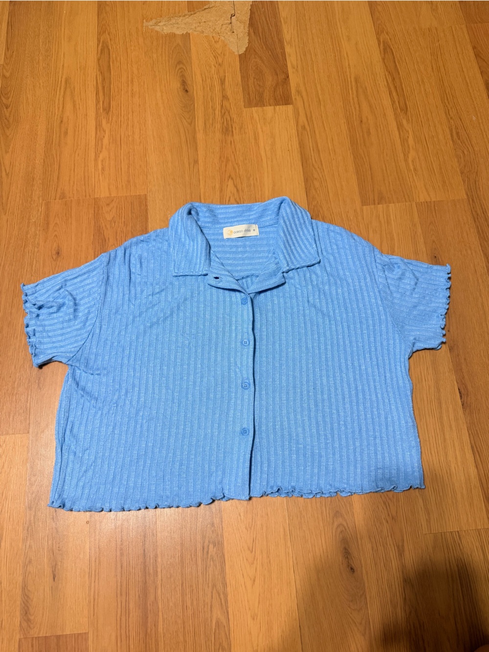Ocean Drive Blue Ribbed Button Up Top Lettuce Trim Size M